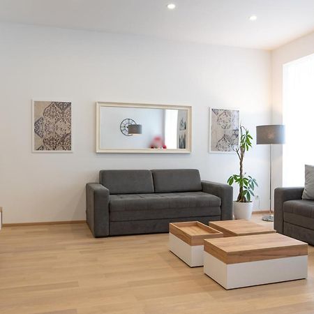 וינה Modern 3 Room Apartment In A Prime Location מראה חיצוני תמונה