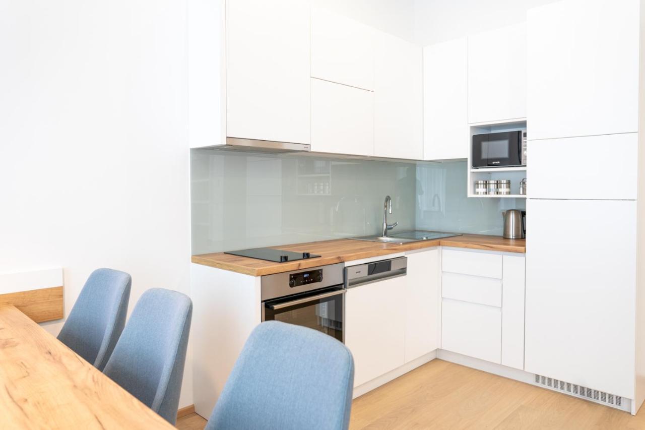 וינה Modern 3 Room Apartment In A Prime Location מראה חיצוני תמונה