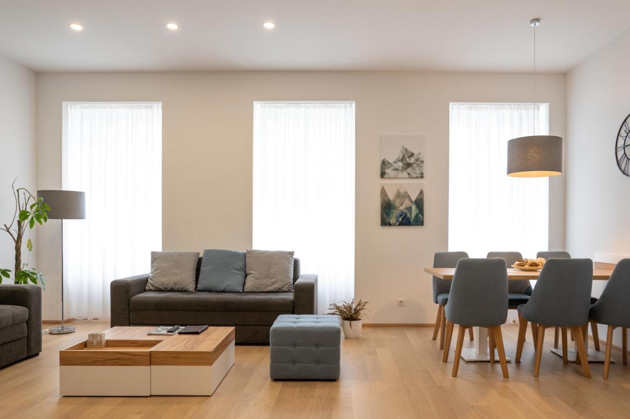 וינה Modern 3 Room Apartment In A Prime Location מראה חיצוני תמונה