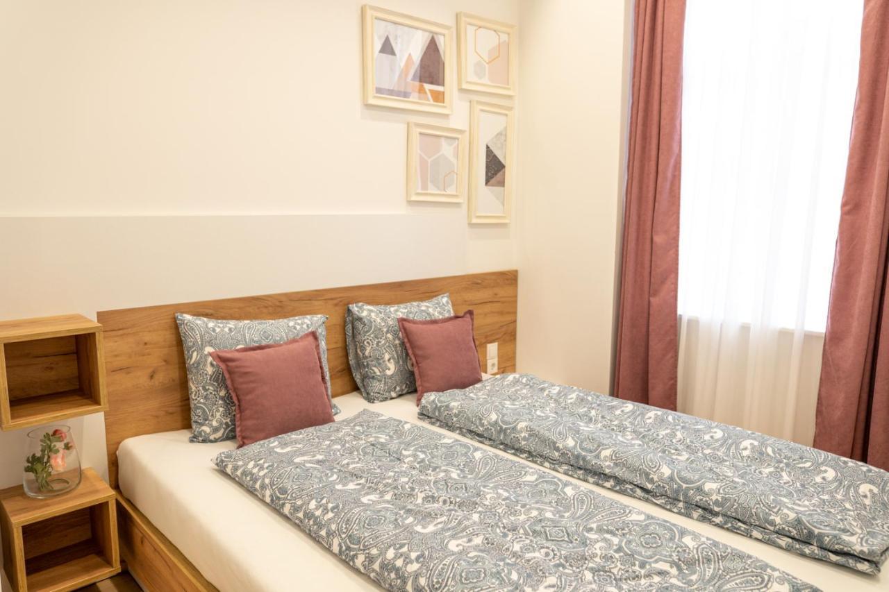 וינה Modern 3 Room Apartment In A Prime Location מראה חיצוני תמונה